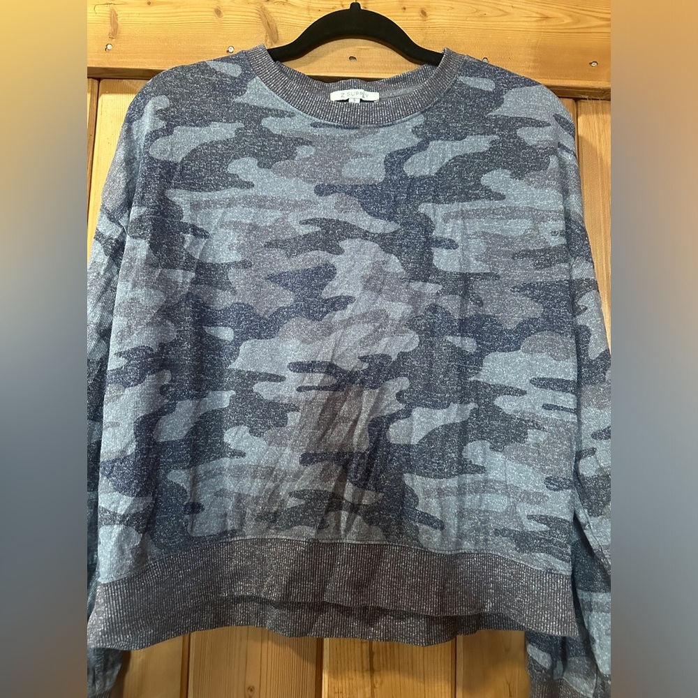 Z supply camo sweatshirt